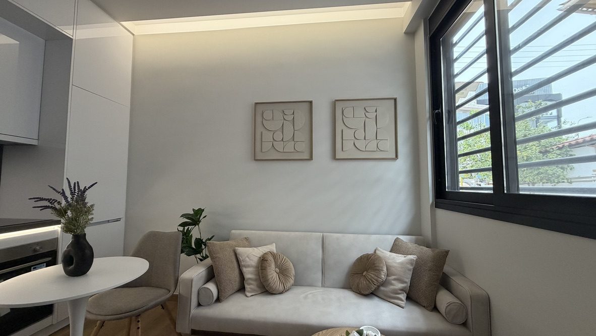Metro hattında eşyalı daire — G2 · oturma alanı