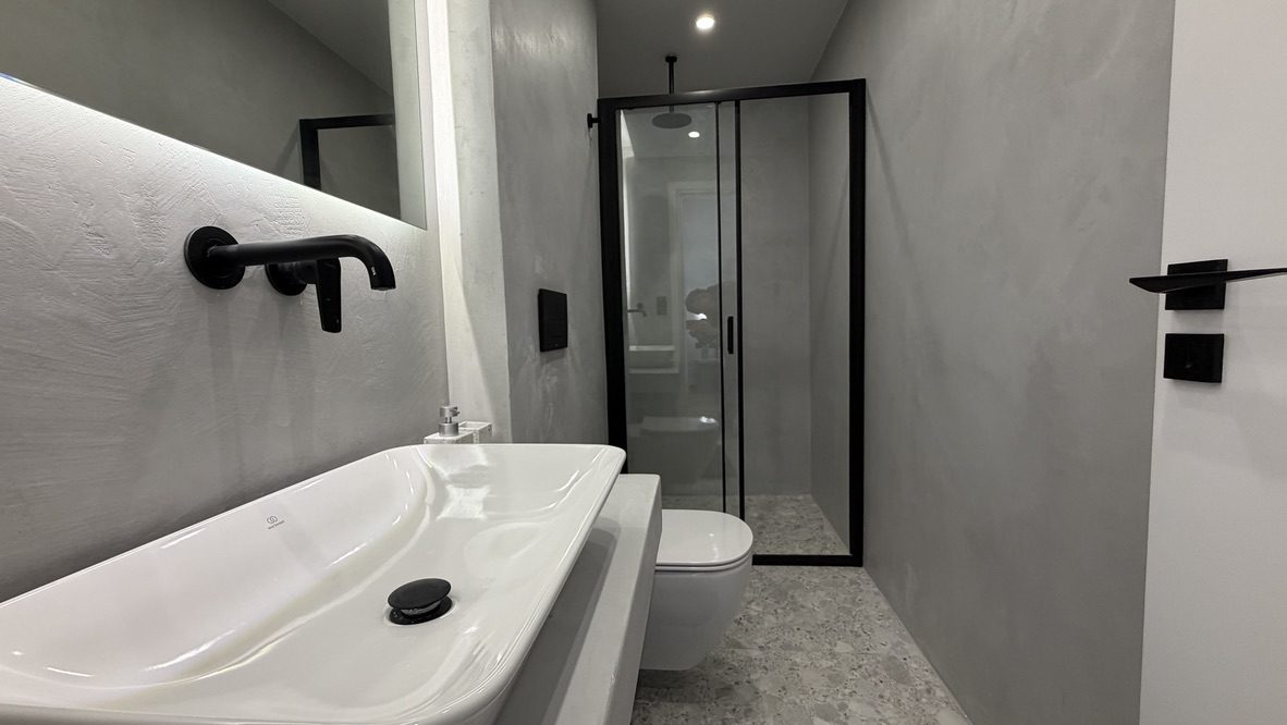 Metro hattında eşyalı daire — G2 · banyo ve duş